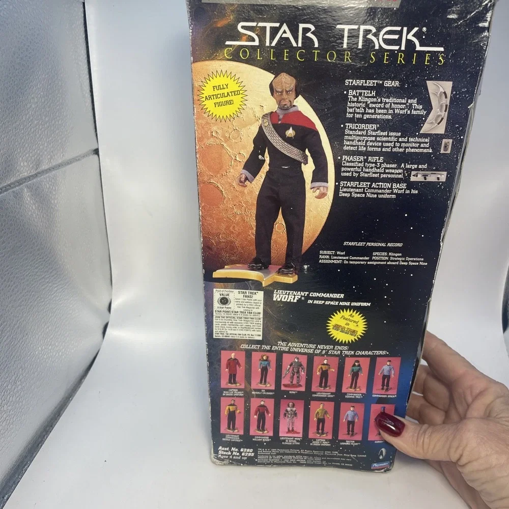 Playmates - Star Trek‎ Starfleet Edition Lieutenant Commander Worf Action Figure